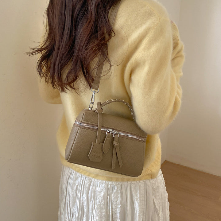 Damen Mini-Handtasche mit feinen Ziernähten und abnehmbarem Schulterriemen Nord Taschen