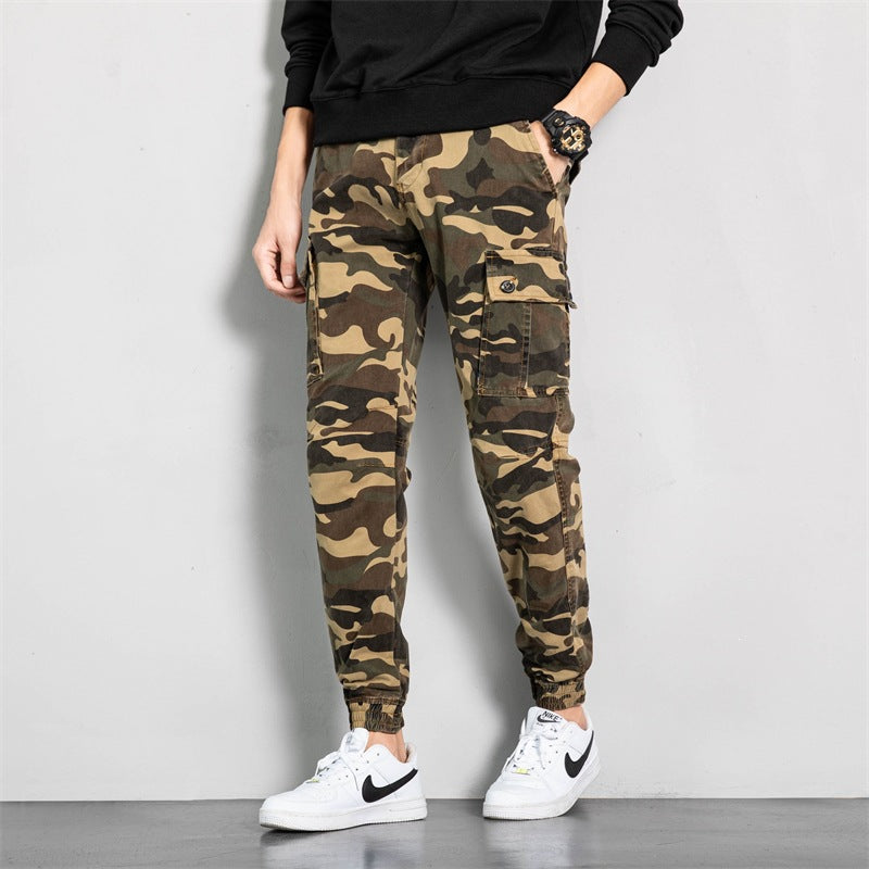 Herren Camouflage-Cargo-Jogginghose im tapered Schnitt mit elastischem Bund, Utility‑Taschen & gerippten Knöchelbündchen Nord Taschen