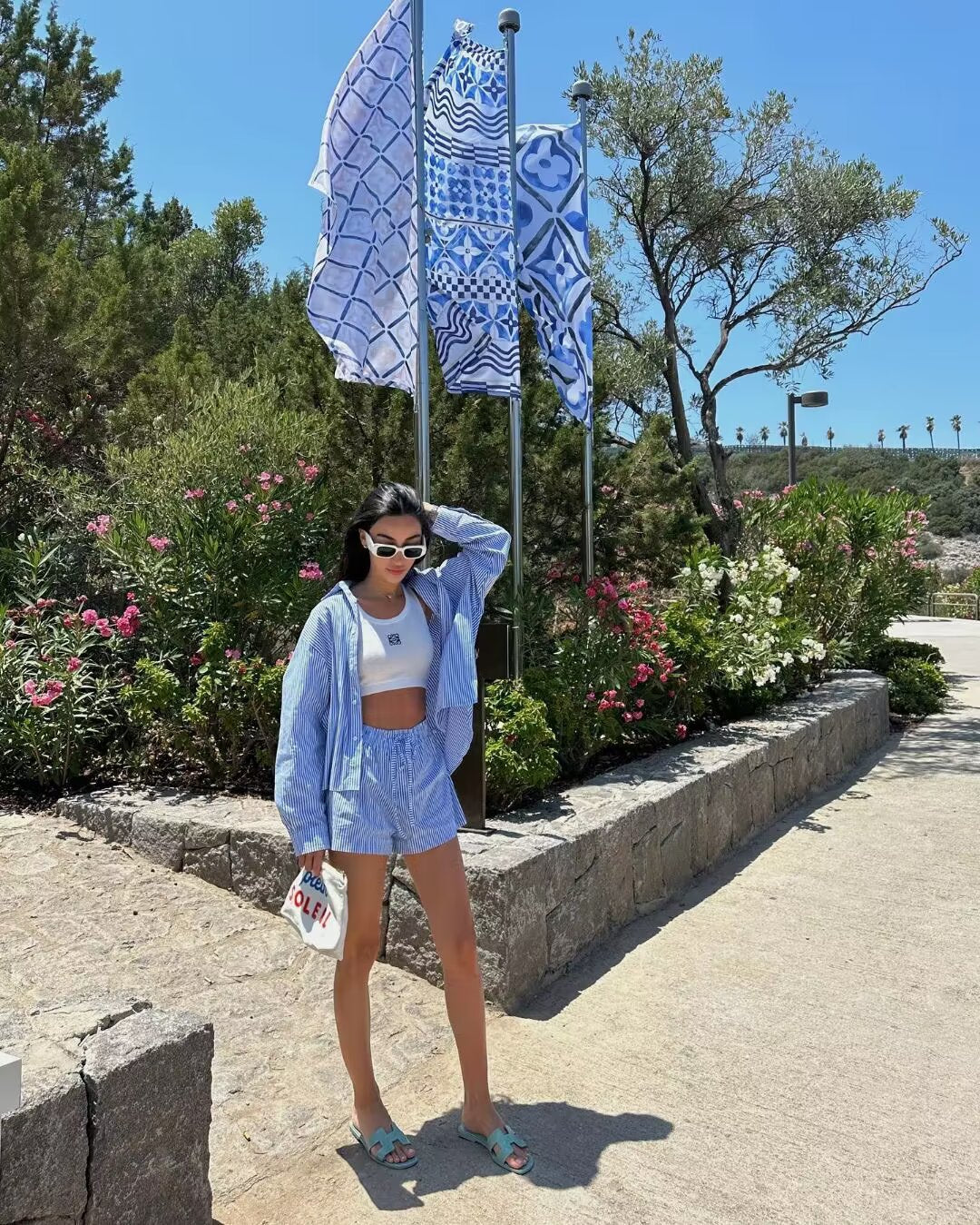 Damen Oversize-Hemdblusenkleid aus leichtem Baumwollmix mit verlängertem Rückensaum und offener Knopfleiste Nord Taschen