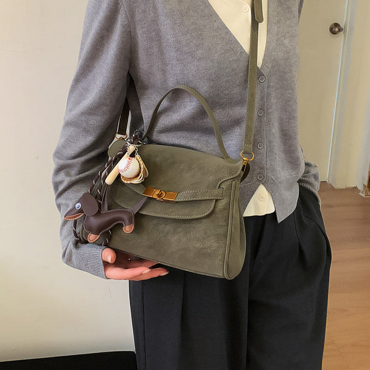 Damen Umhängetasche mit niedlichem Tieranhänger und praktischem Schulterriemen Nord Taschen