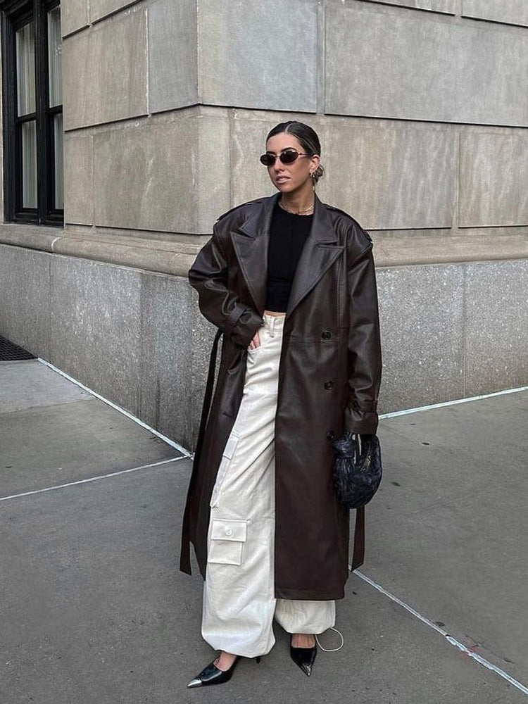 Damen Maxilanger Oversize Kunstleder-Trenchcoat mit weitem Revers und Taillengürtel Nord Taschen