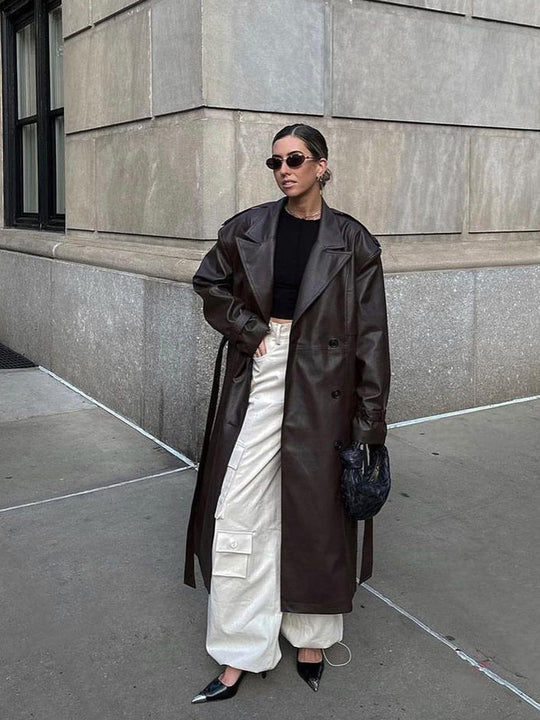 Damen Maxilanger Oversize Kunstleder-Trenchcoat mit weitem Revers und Taillengürtel Nord Taschen