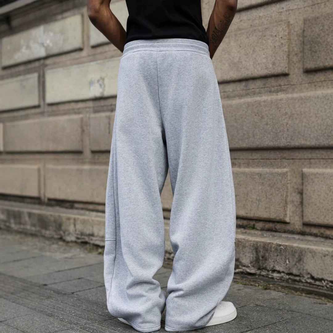 Herren weite Sweatpants im Baggy Cut mit elastischem Bund, Tunnelzug und Eingrifftaschen Nord Taschen