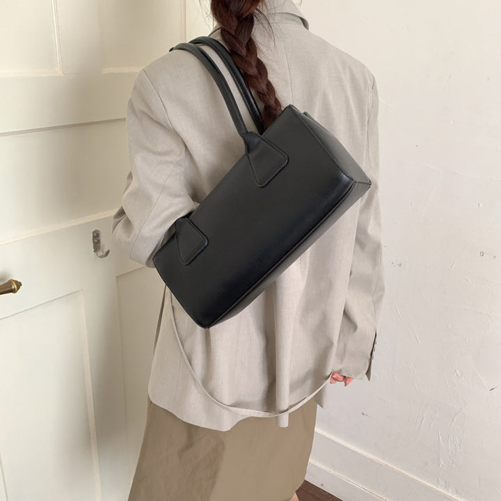 Damen elegante Handtasche mit minimalistischer Silhouette Nord Taschen