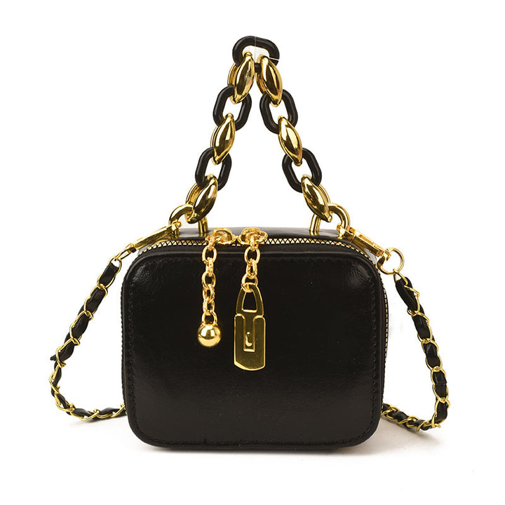 Damen Clutch mit luxuriösem Kettenakzent und elegantem Design Nord Taschen