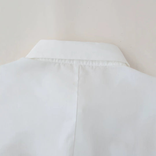 Damen Locker geschnittene Hemdbluse mit Palmen-Pailletten, Hemdkragen und Perlendetail Nord Taschen