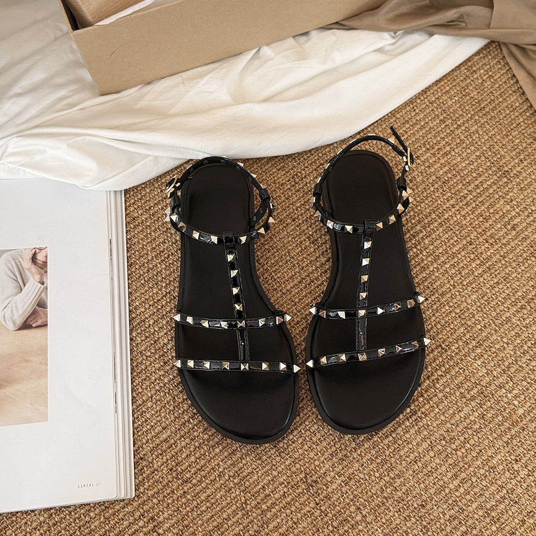 Damen Stilvolle Sandalen mit funkelnden Pyramiden-Nieten und verstellbarem Riemen