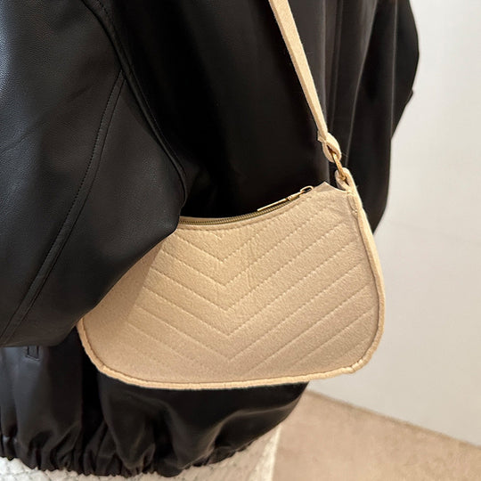 Damen Schultertasche mit elegantem geflochtenem Design Nord Taschen