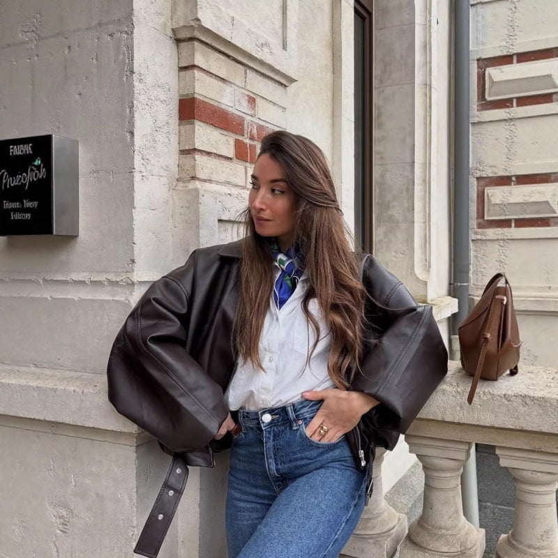 Unisex Oversize Kunstlederjacke mit Reißverschluss Hemdkragen und Taillengürtel Nord Taschen