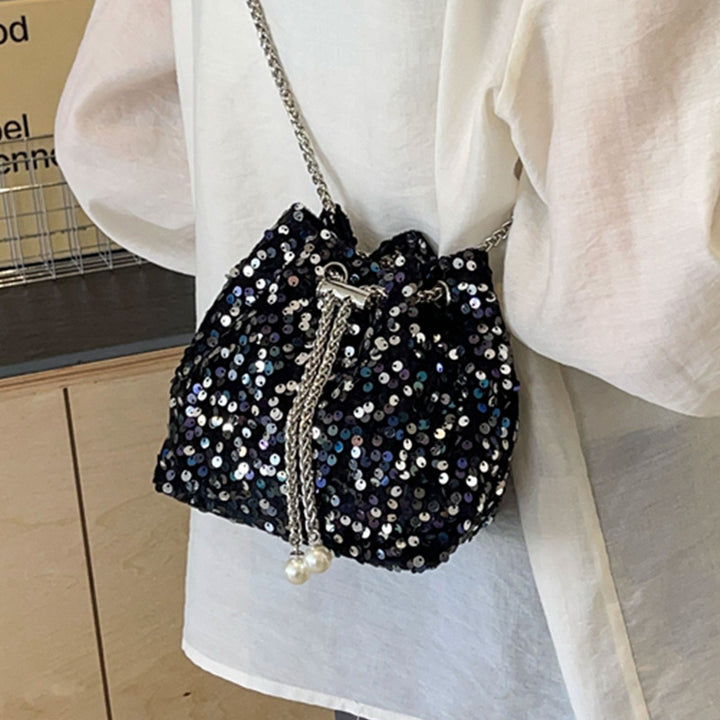 Damen Glitzernde Beuteltasche mit elegantem Kettenriemen Nord Taschen