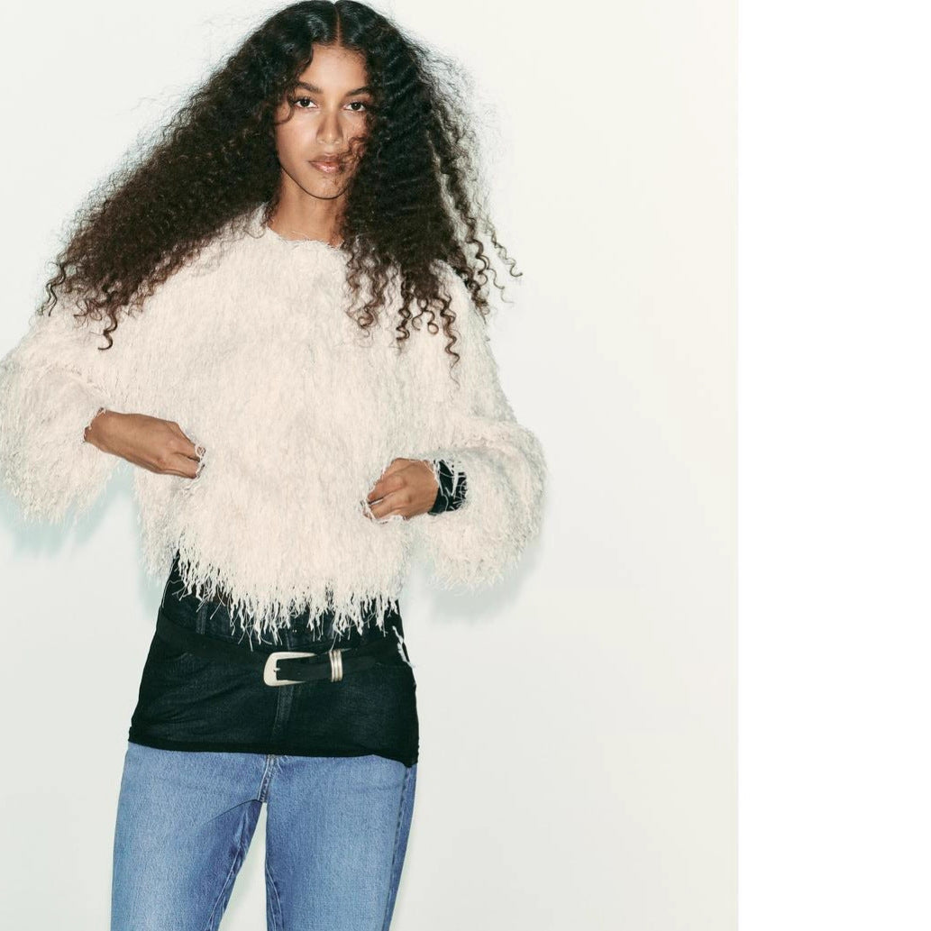 Damen Flauschiger Fransen-Pullover im Boxy-Cut Nord Taschen