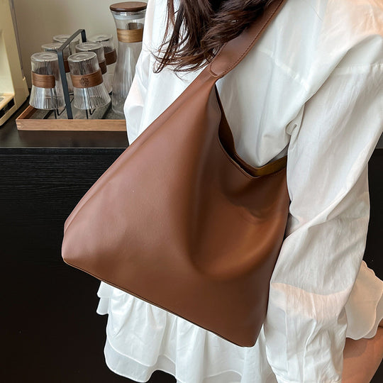 Damen Hobo-Tasche aus hochwertigem Kunstleder mit eleganter Silhouette Nord Taschen