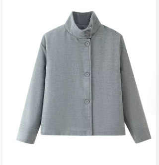 Damen 9800+ kurze boxy‑Wollmix‑Jacke mit hohem Funnelkragen, asymmetrischer Knopfleiste und verstellbaren Manschetten Nord Taschen