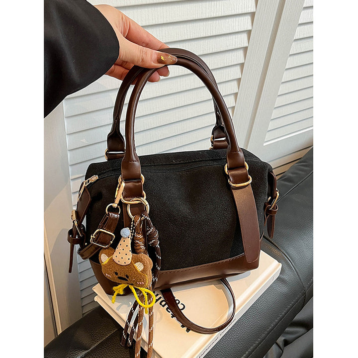 Damen Handtasche mit charmantem Tier-Anhänger und zwei Trageoptionen Nord Taschen