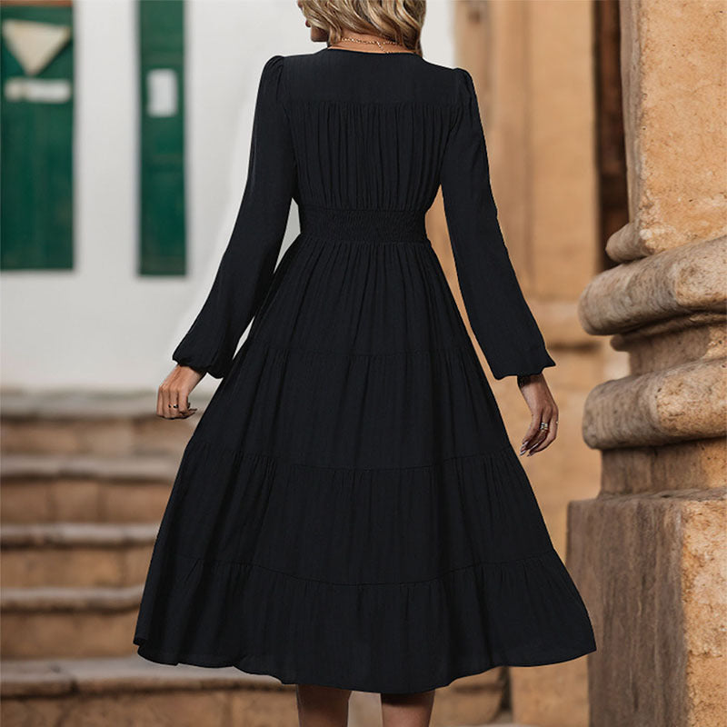 Damen Elegantes Maxikleid mit tiefem V-Ausschnitt und Rüschen Nord Taschen