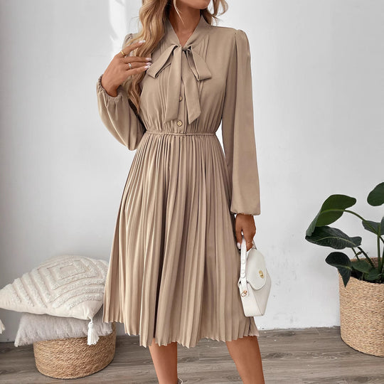 Damen Plissiertes Midikleid mit Schluppenkragen, elastischer Taillenpartie und langen Ballonärmeln Nord Taschen