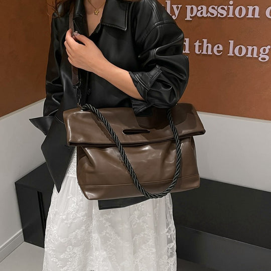 Damen Umhängetasche mit elastischem Klappdesign Nord Taschen