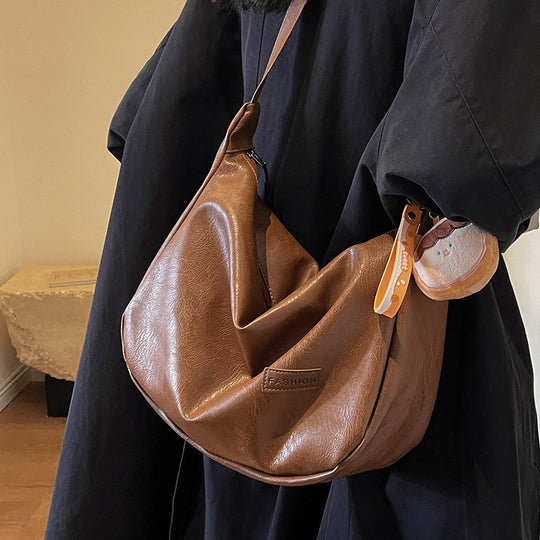 Damen Umhängetasche mit weichem Kunstleder und zeitgenössischem Design Nord Taschen