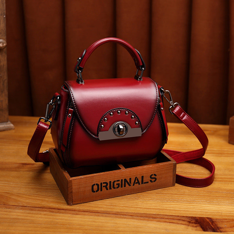 Damen elegante Handtasche mit Metallakzenten Nord Taschen