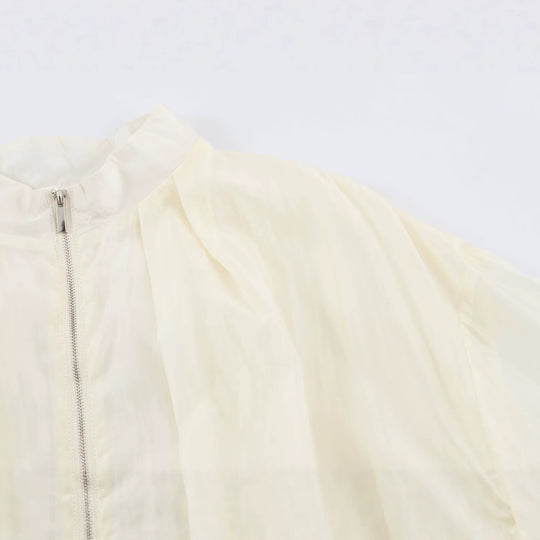 Damen Leichte semitransparente Blousonjacke mit Ballonärmeln und Metallreißverschluss Nord Taschen