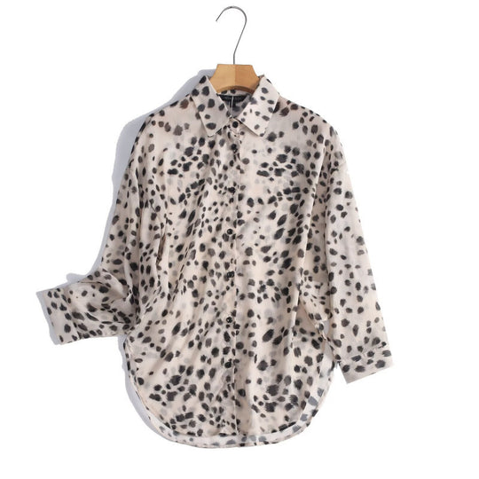 Damen Oversize-Hemdbluse mit Dalmatiner-Print und abgerundetem Saum Nord Taschen