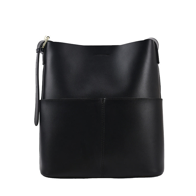 Damen Schultertasche mit eleganter Struktur und praktischen Außenfächern Nord Taschen