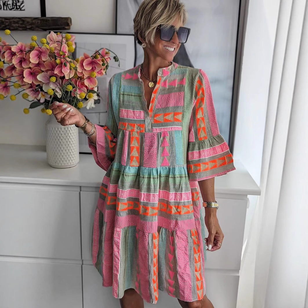 Damen luftiges Boho-Kleid mit eingew Nord Taschenten Mustern und kurzen Ärmeln