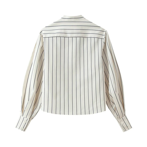 Damen Gestreifte Standkragen‑Bluse mit verdeckter Knopfleiste und Ballonärmeln Nord Taschen