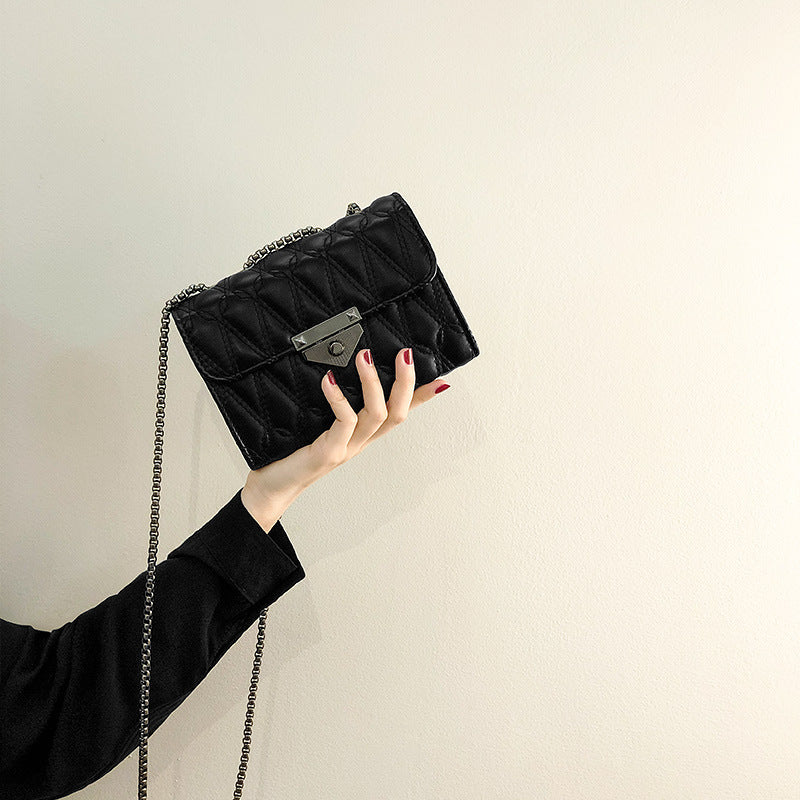 Damen Crossbody Clutch mit elegantem Steppmuster Nord Taschen