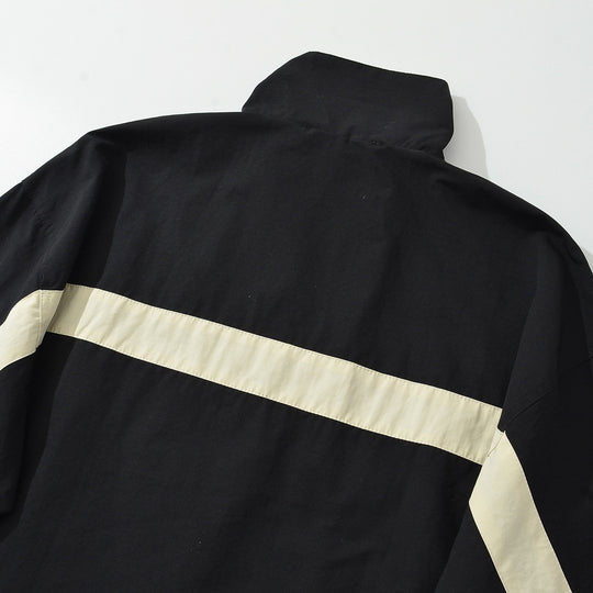 Damen Sportive Trackjacke mit hohem Stehkragen und kontrastierenden Streifen Nord Taschen