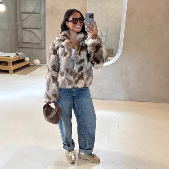 Damen Boxy-Kurzjacke aus Webpelz mit natürlicher Felloptik und breitem Schalkragen Nord Taschen