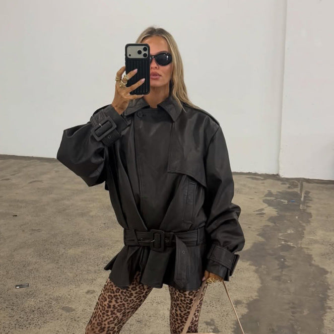 Damen Oversize-Lederjacke mit taillierendem Bindegürtel und Volant-Saum Nord Taschen