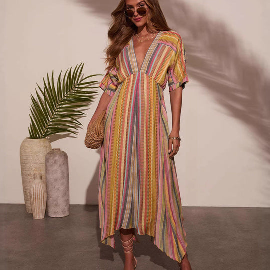 Damen Maxikleid mit tiefem V-Ausschnitt und schwingendem Rock