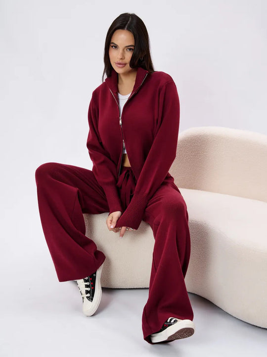 Damen Feinstrick-Zweiteiler mit taillierter Zip-Kapuzenjacke und weiten High‑Waist Kordelhose Nord Taschen