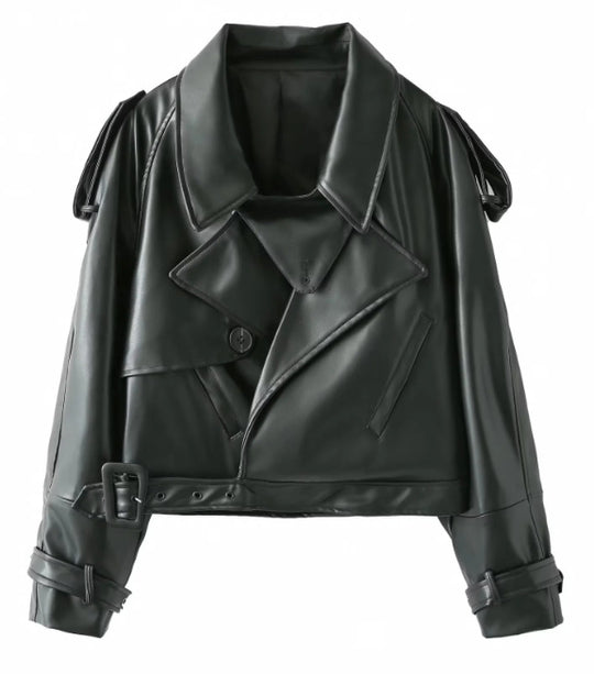 Damen 300+ taillierte Cropped-Bikerjacke aus Kunstleder mit großem Revers, Schulterklappen und Taillengürtel Nord Taschen
