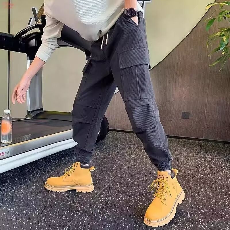 Herren Cargo-Jogginghose aus Cordoptik mit Mehrfach‑Taschen und elastischem Saum Nord Taschen