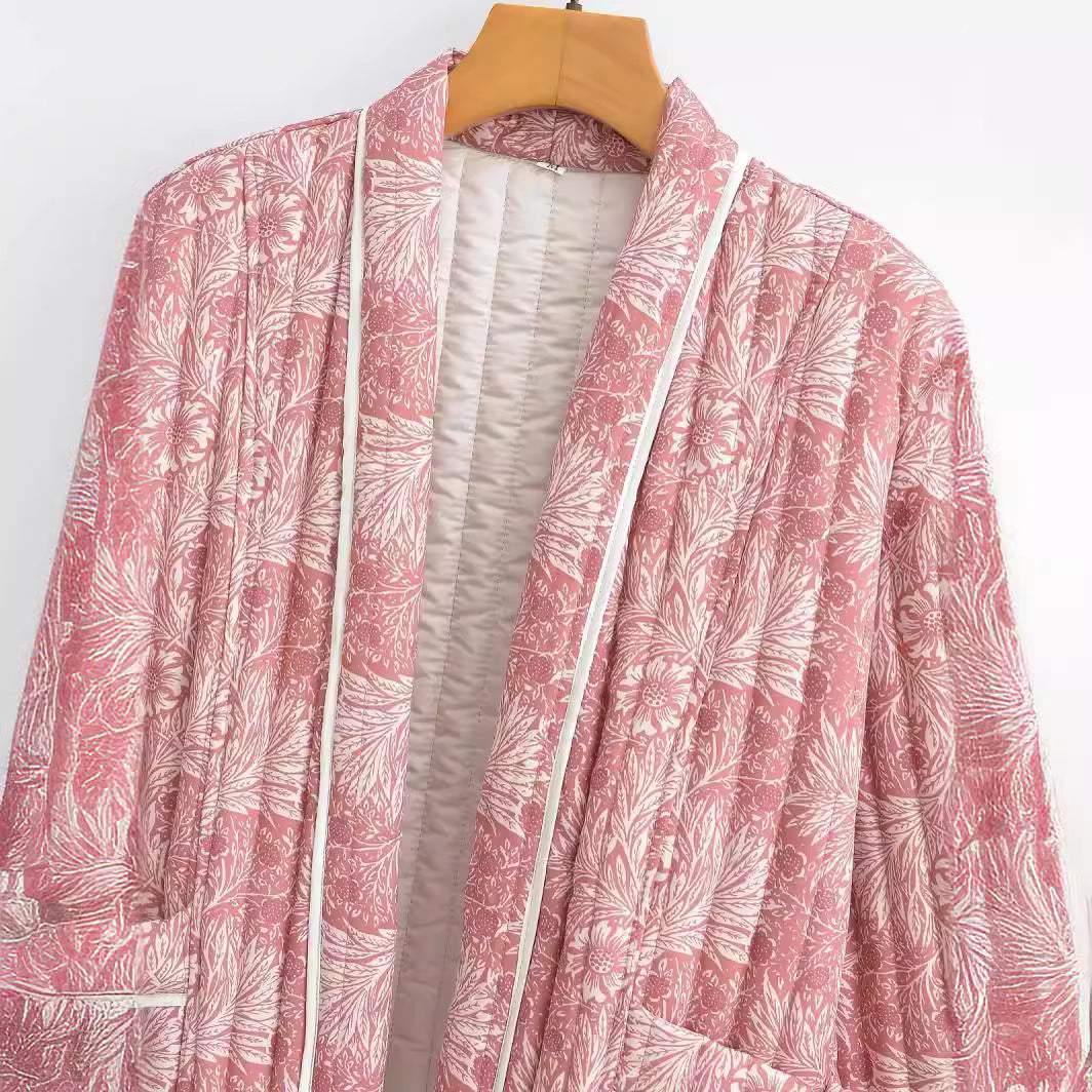 Damen Leichte gesteppte Jacke im Kimono-Stil mit floralem Blockdruck und Kontrastpaspel Nord Taschen