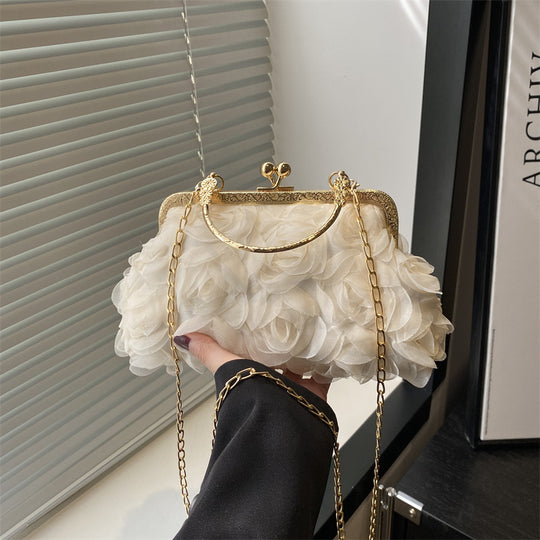 Damen Clutch mit floralen Applikationen und elegantem Kettenverschluss Nord Taschen