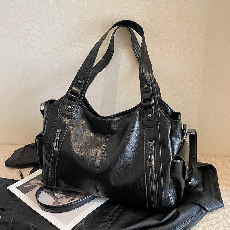 Damen Hobo-Tasche mit praktischem Innenfächersystem und strapazierfähigen Kunstlederdetails Nord Taschen