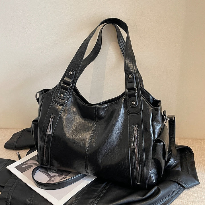Damen Hobo-Tasche mit praktischem Innenfächersystem und strapazierfähigen Kunstlederdetails Nord Taschen