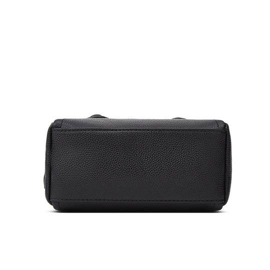 Damen Handtasche aus hochwertigem Kunstleder mit abnehmbarem Schulterriemen und elegantem Design Nord Taschen