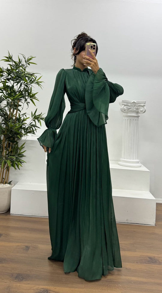 Damen Maxikleid mit figurschmeichelndem Schnitt und eleganter Raffung