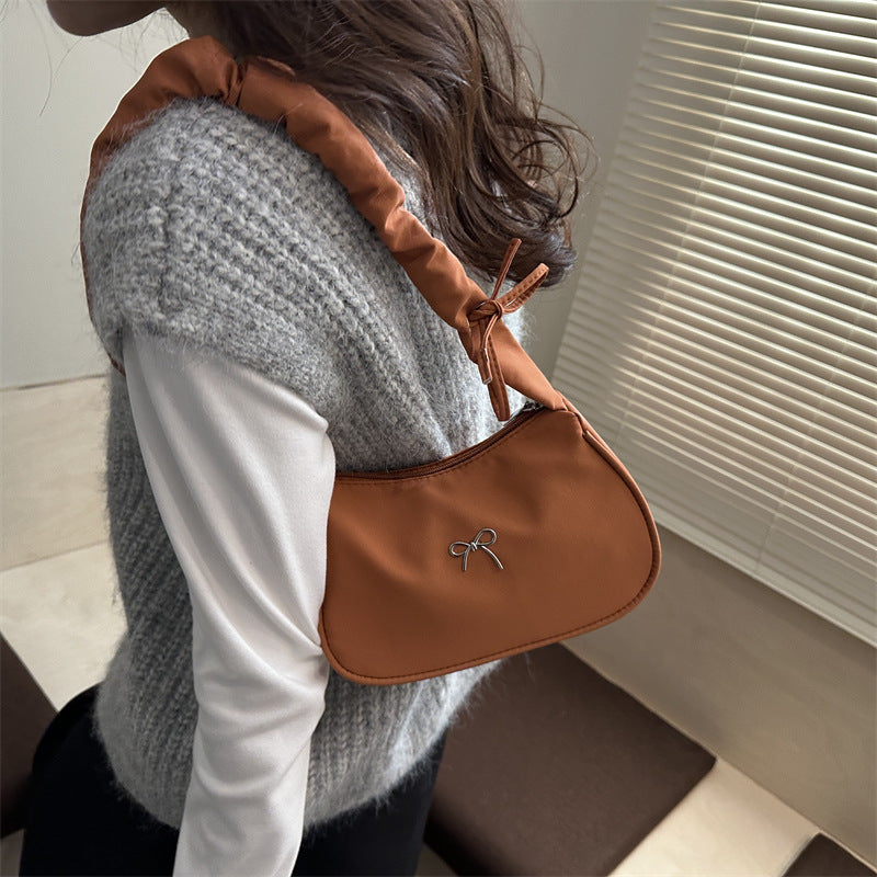 Damen elegante Schultertasche mit dekorativem Rüschengriff Nord Taschen
