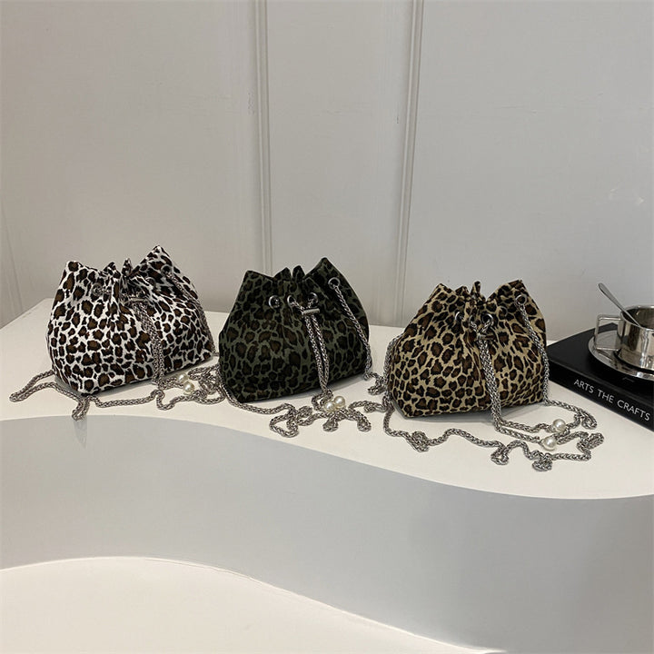 Damen Beuteltasche mit animalischem Design und stilvollem Kettenakzent Nord Taschen