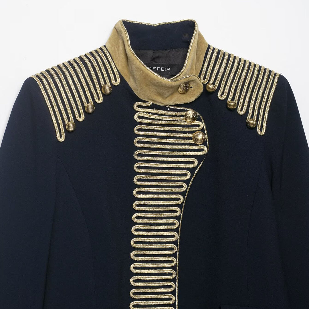 Damen Militärinspirierte Kurzjacke mit goldener Kordelverzierung und Samtmanschetten Nord Taschen