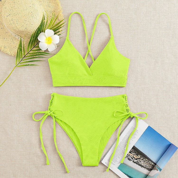 Damen Bikini-Set mit verstellbaren Trägern und raffinierten Schnürdetails