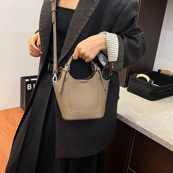 Damen elegante Umhängetasche im modernen Design Nord Taschen