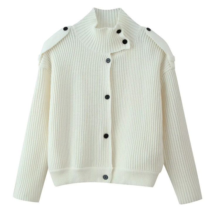 Damen 80+ kurzer Rippstrick‑Cardigan mit hohem Stehkragen und Knopfleiste Nord Taschen