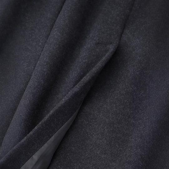 Damen Schlichter Midi-Mantel aus Wollmix mit V‑Kragen, Taillierungsnähten und seitlichen Eingrifftaschen Nord Taschen