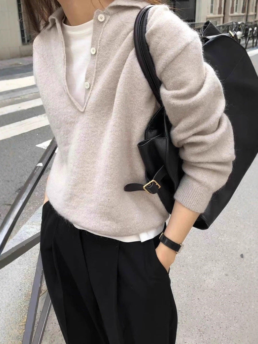 Damen Weicher Kapuzenpullover im Mohair‑Look mit tiefem V‑Ausschnitt und halber Knopfleiste Nord Taschen